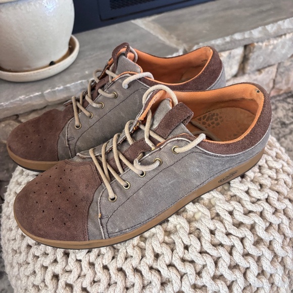 Chaco Other - Chaco Men's SZ 11.5 Gray Brown Shoes Suede Canvas Lace Up